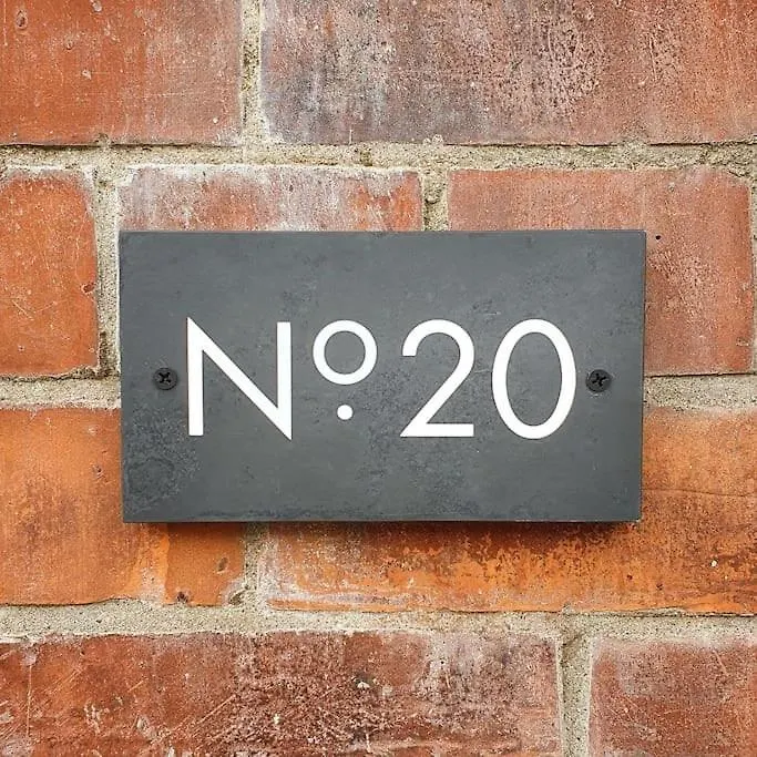 Designer 4-Bed Home In The Heart Of Belfast 0*,  Storbritannien