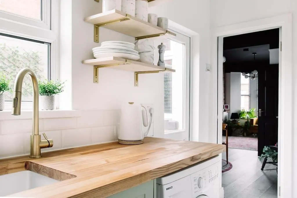 Designer 4-Bed Home In The Heart Of Belfast