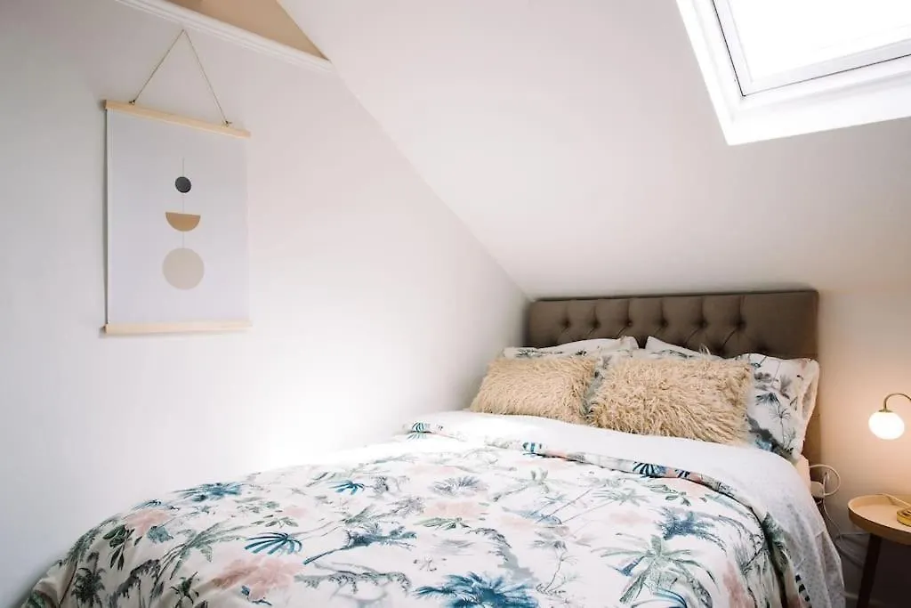 Designer 4-Bed Home In The Heart Of Belfast
