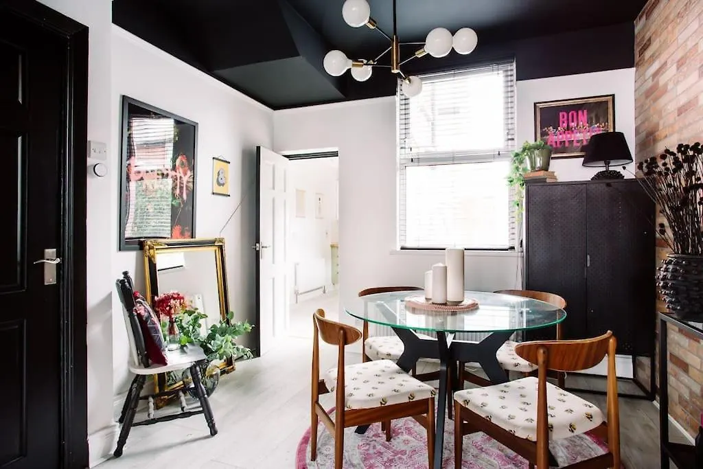 Hébergement de vacances Designer 4-Bed Home In The Heart Of Belfast
